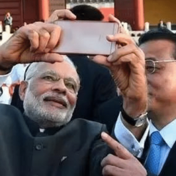 PM Narendra Modi : पंतप्रधान मोदी कोणता फोन वापरतात माहितीये का ?